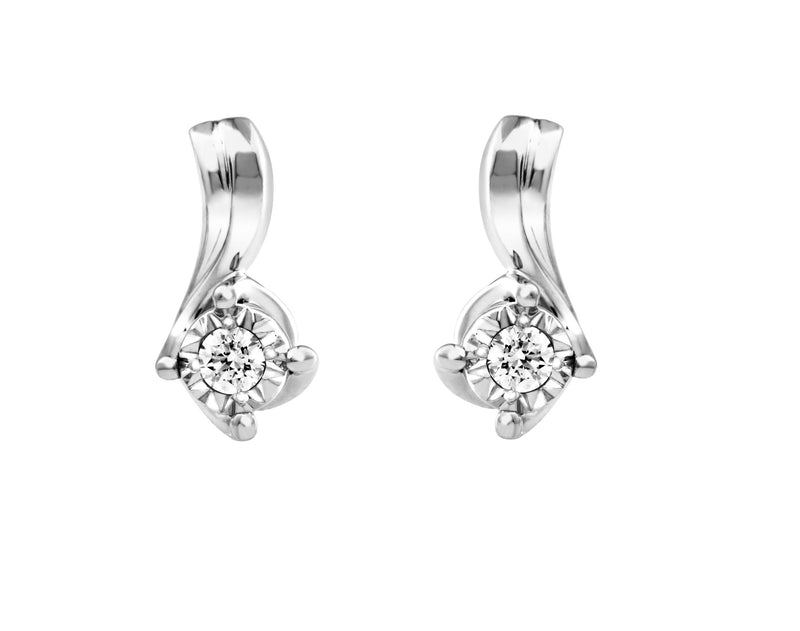 10k White Gold 0.06CT Diamond cut earrings